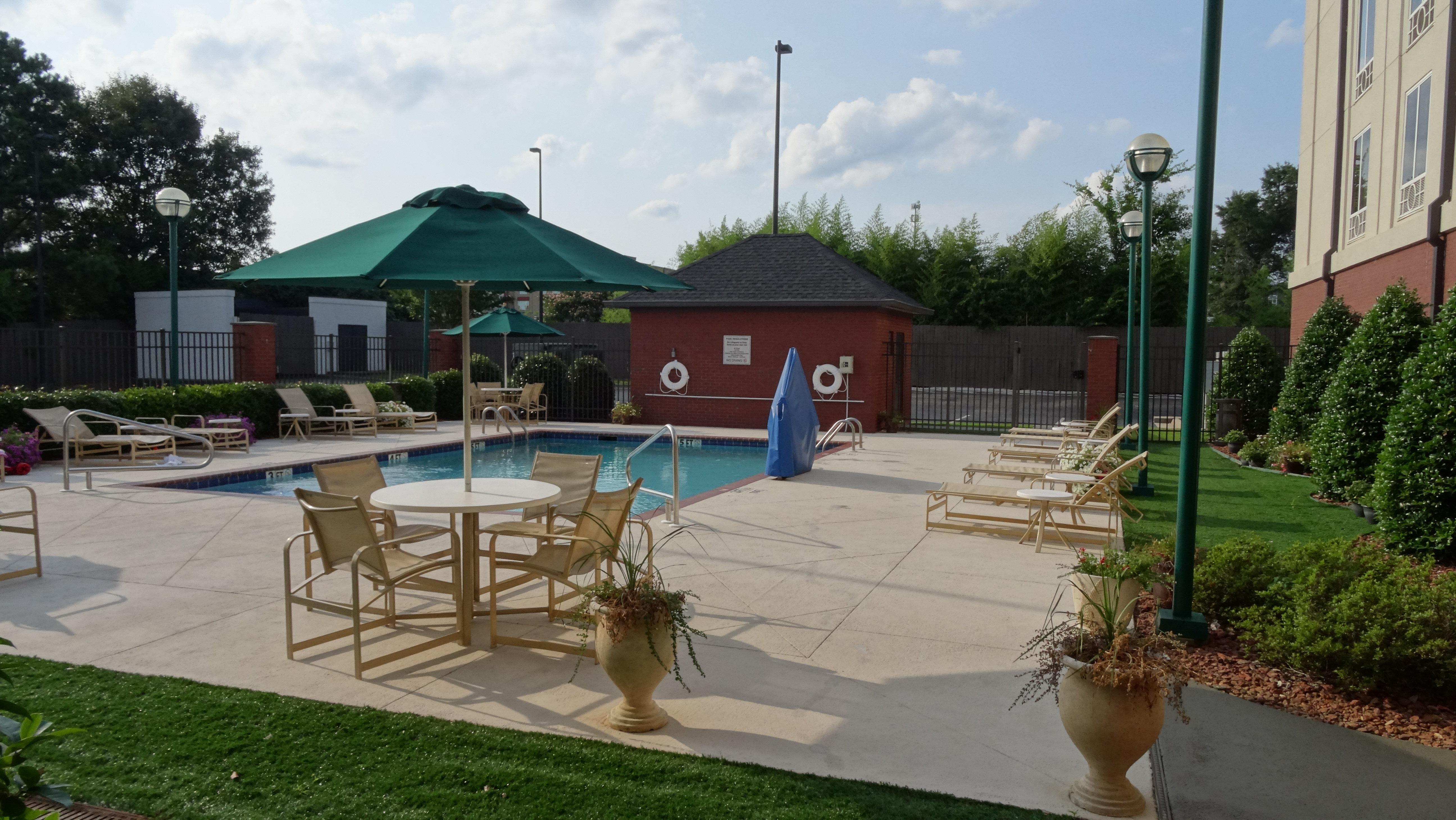 Holiday Inn Express & Suites - Tuscaloosa-University By Ihg Bagian luar foto