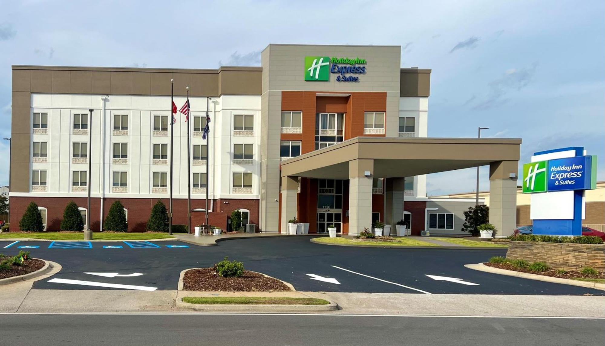 Holiday Inn Express & Suites - Tuscaloosa-University By Ihg Bagian luar foto