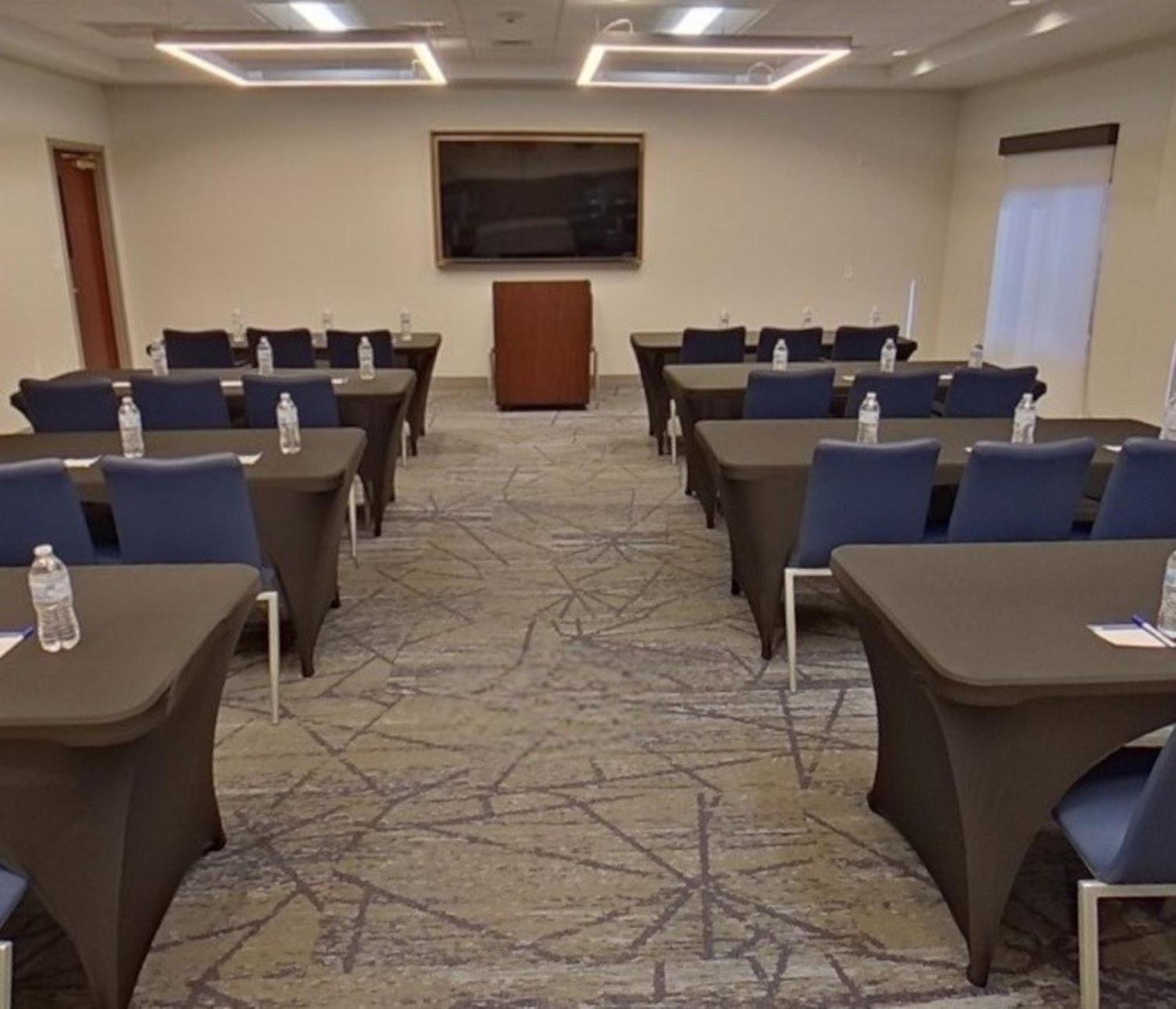 Holiday Inn Express & Suites - Tuscaloosa-University By Ihg Bagian luar foto
