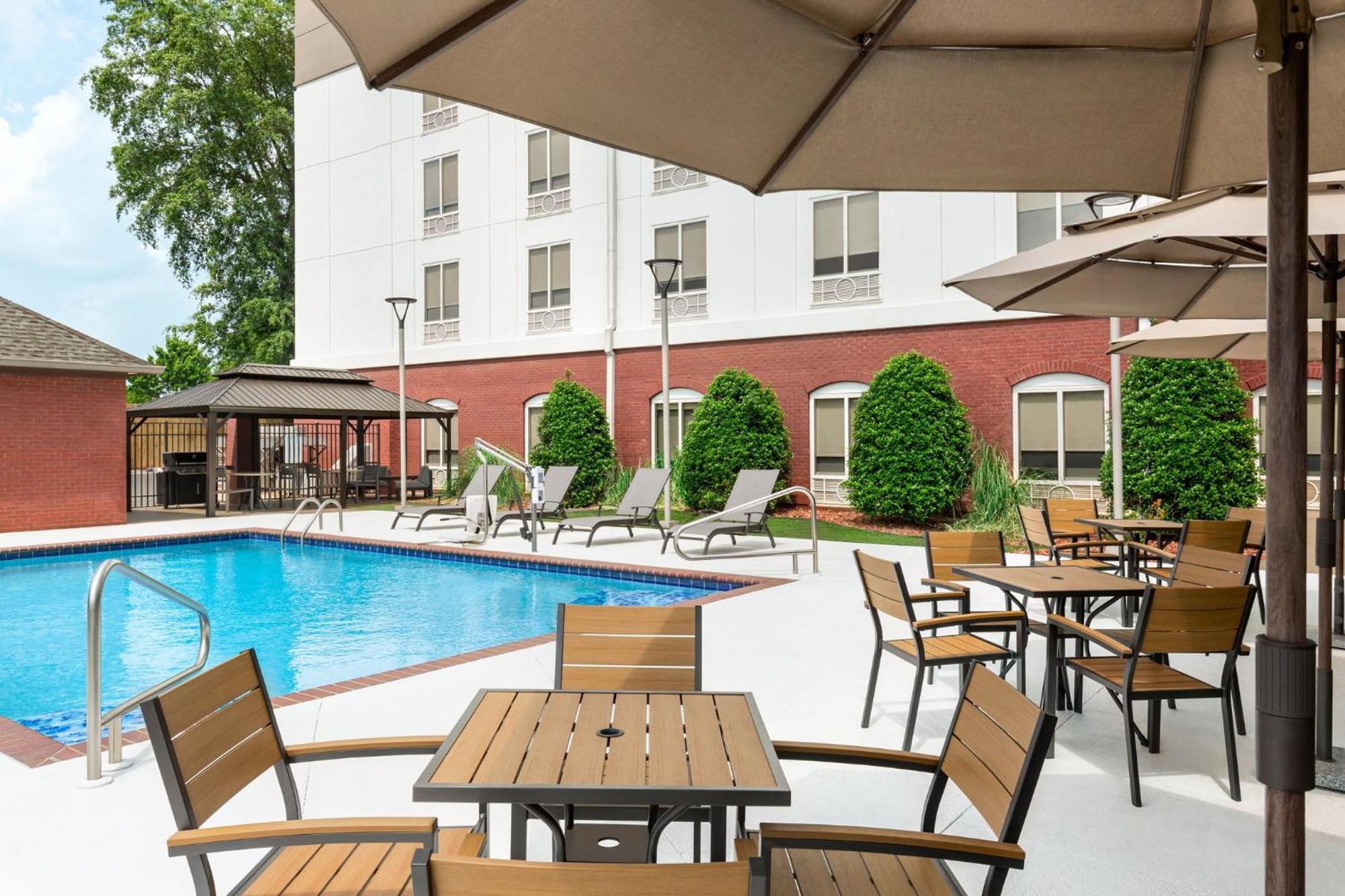 Holiday Inn Express & Suites - Tuscaloosa-University By Ihg Bagian luar foto