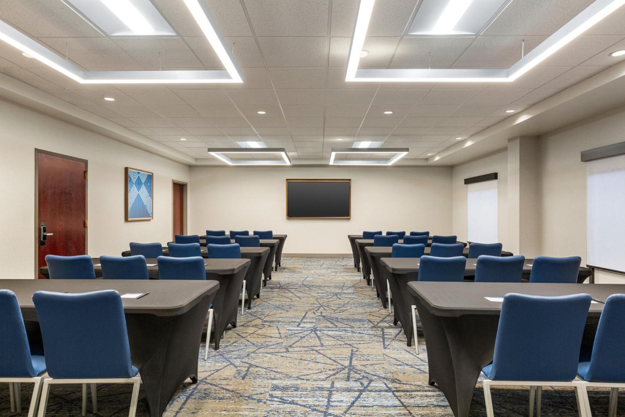 Holiday Inn Express & Suites - Tuscaloosa-University By Ihg Bagian luar foto