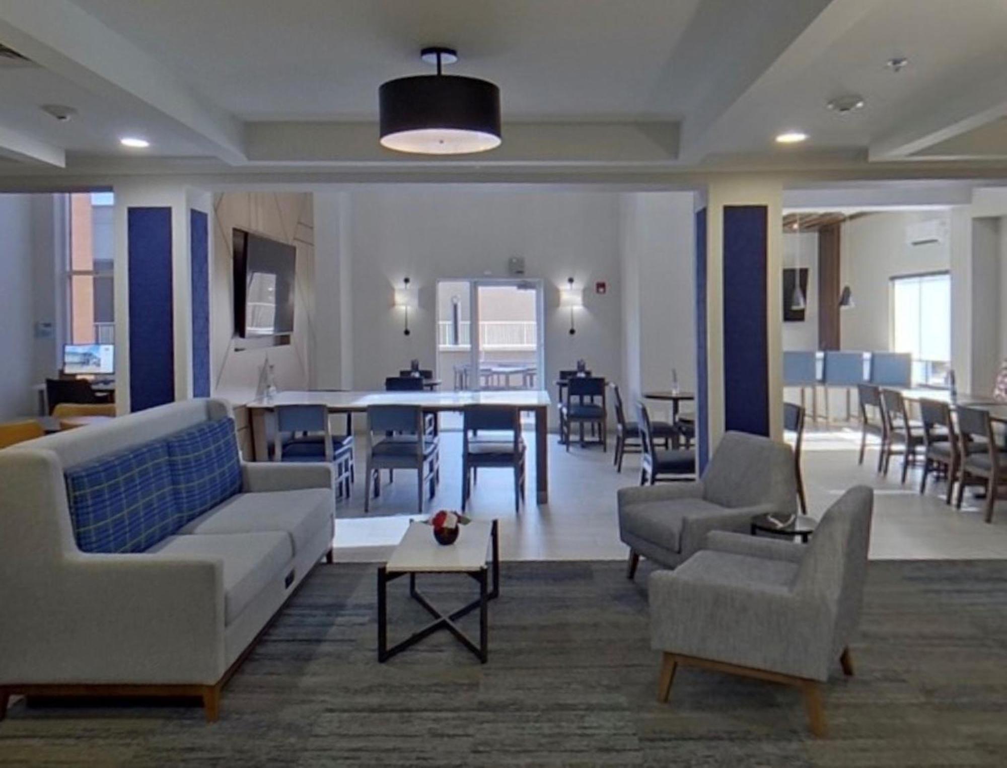 Holiday Inn Express & Suites - Tuscaloosa-University By Ihg Bagian luar foto